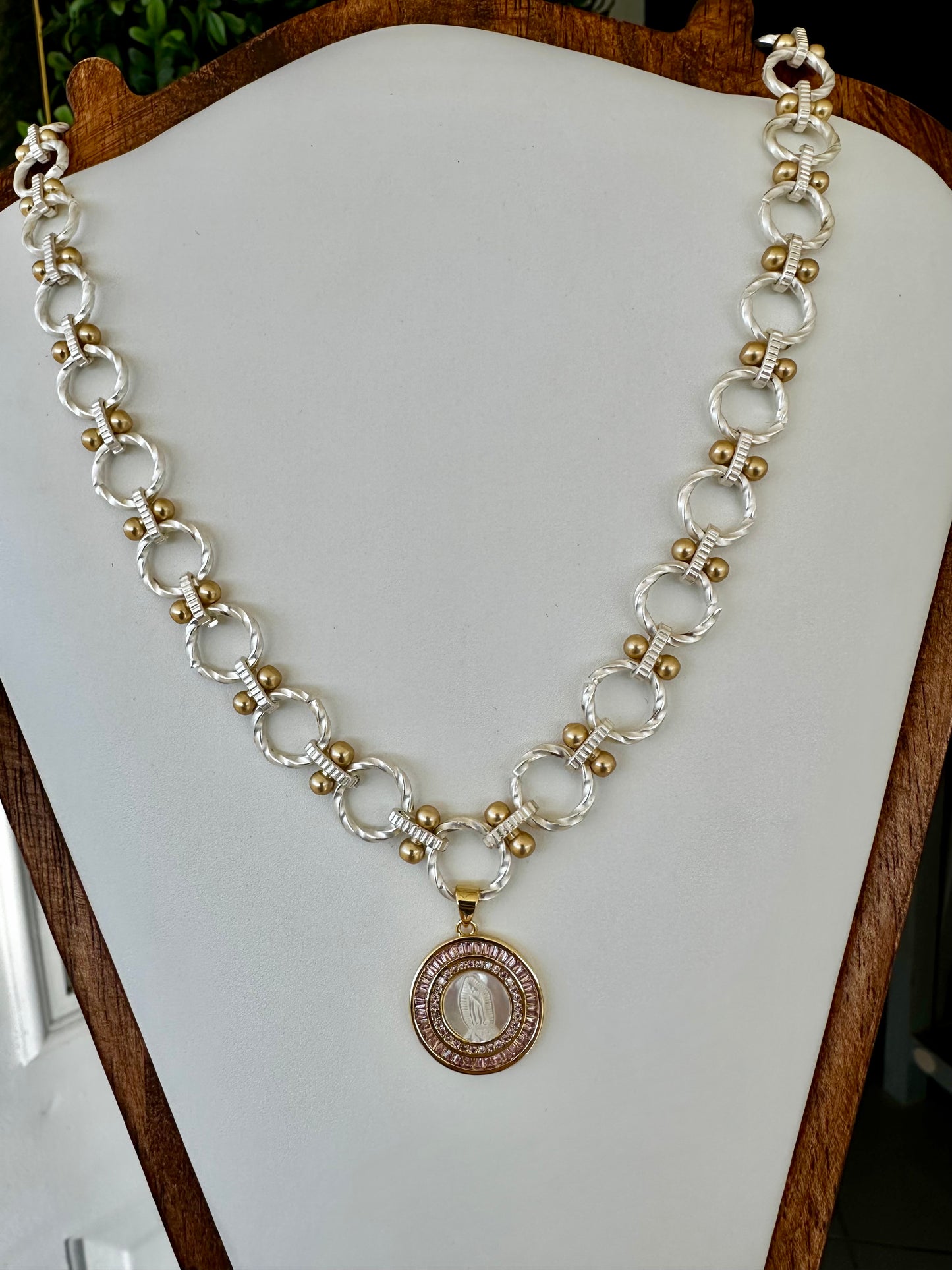 The Charley Necklace